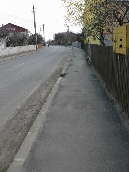 asfaltare trotuare Ion Creanga 6.jpg
